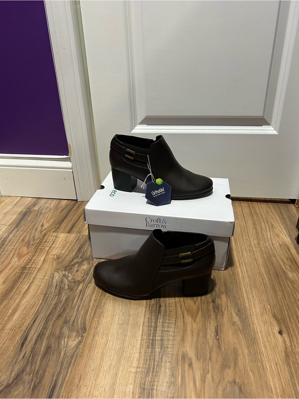 Croft & Barrow Rozzalyn Dark Brown Ankle Booties Block Heel Size 6.5 NIB NWT
